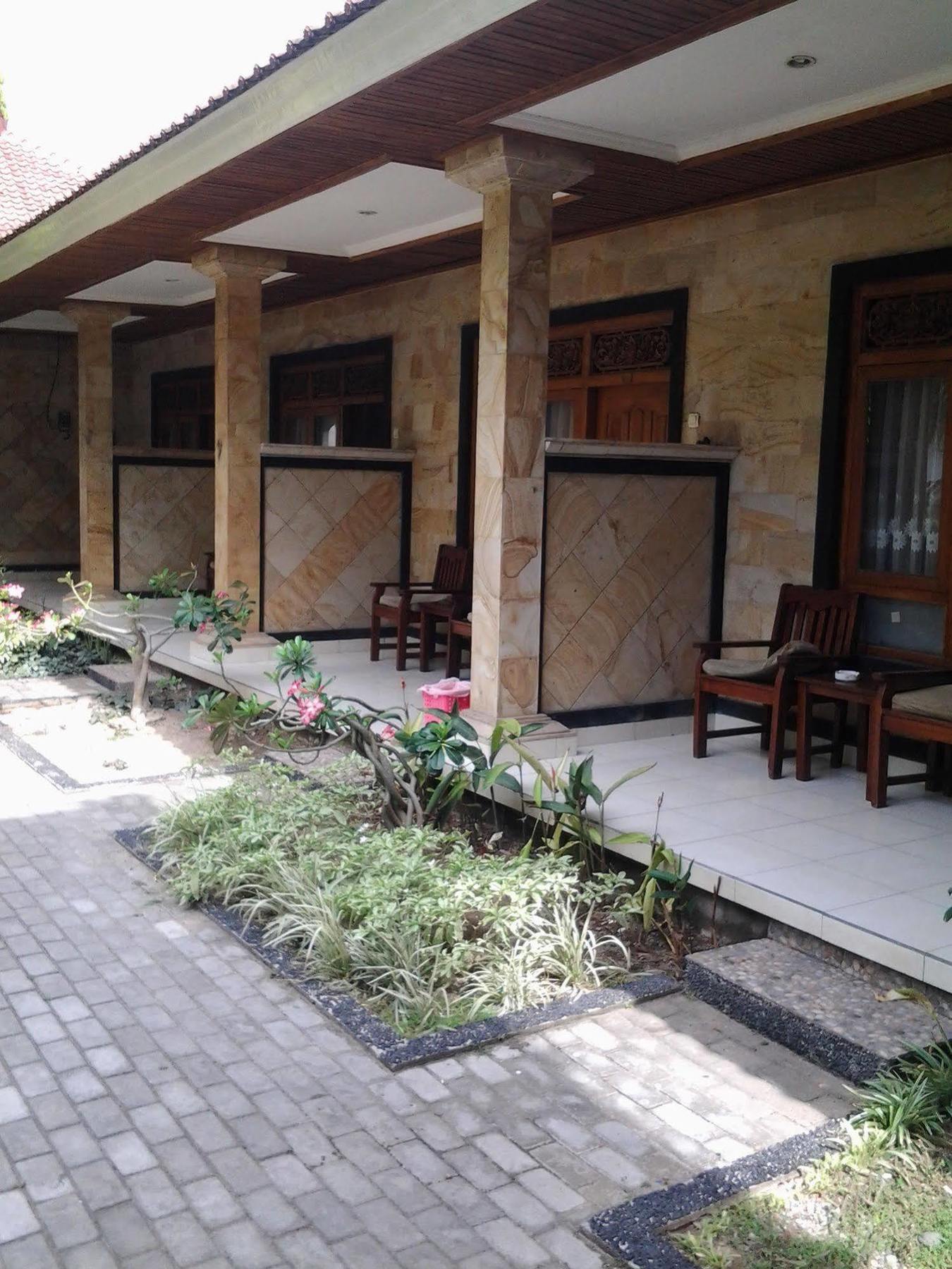Mahendra Beach Inn Кута Экстерьер фото